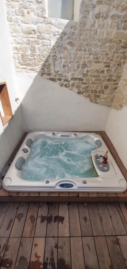 L'Acqua Dolce - La Rochelle - Ile De Re - Jacuzzi Appartement Buitenkant foto